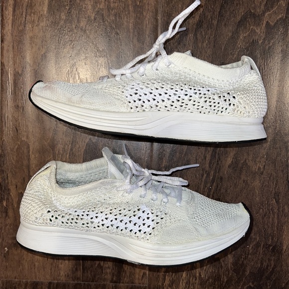Nike Flyknit Racer 4.5 M 6 W Triple White Sail Pure Platinum - Picture 2 of 9